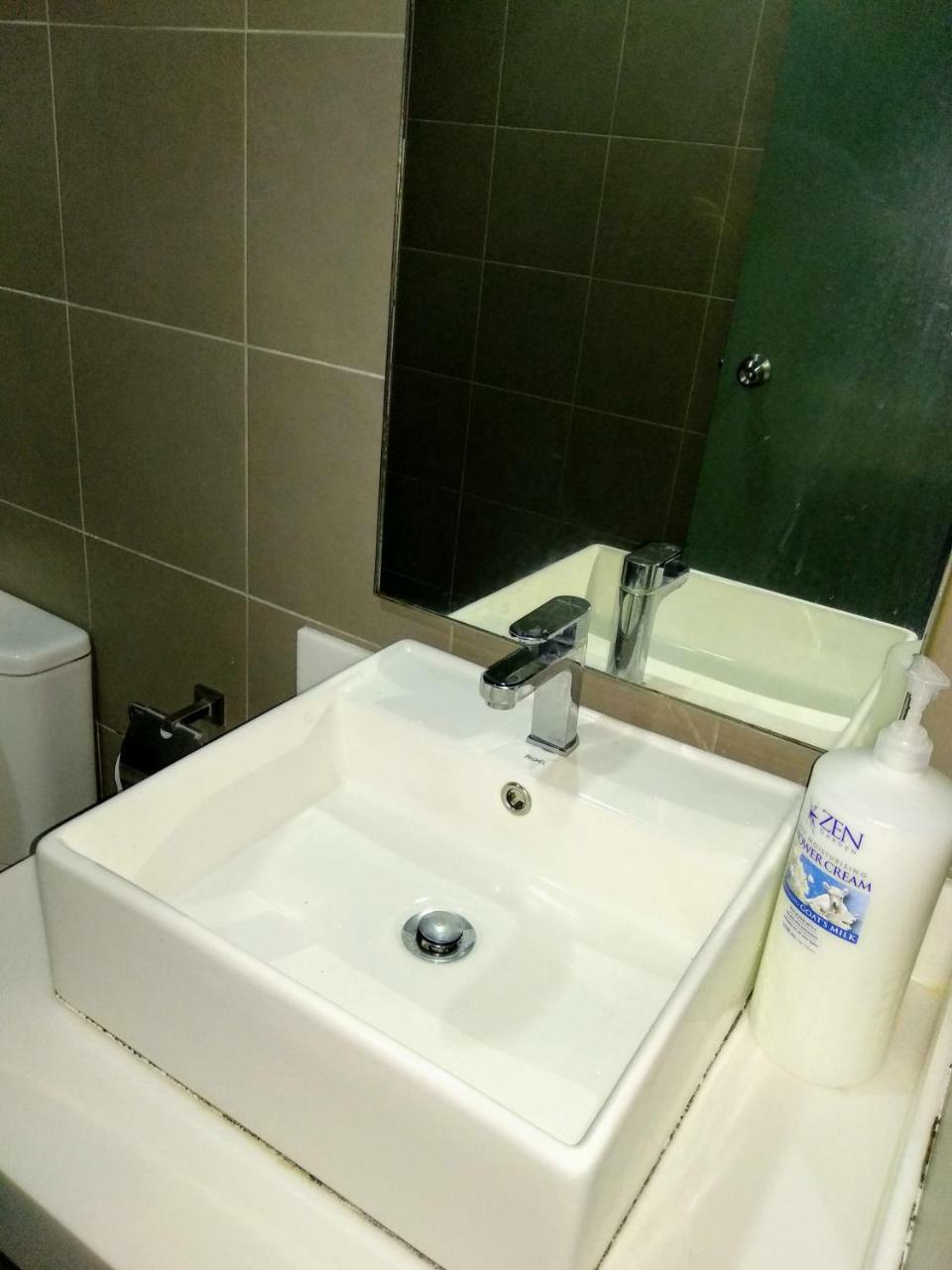 הוסטל קואלה לומפור Twin Towers Dorms מראה חיצוני תמונה
